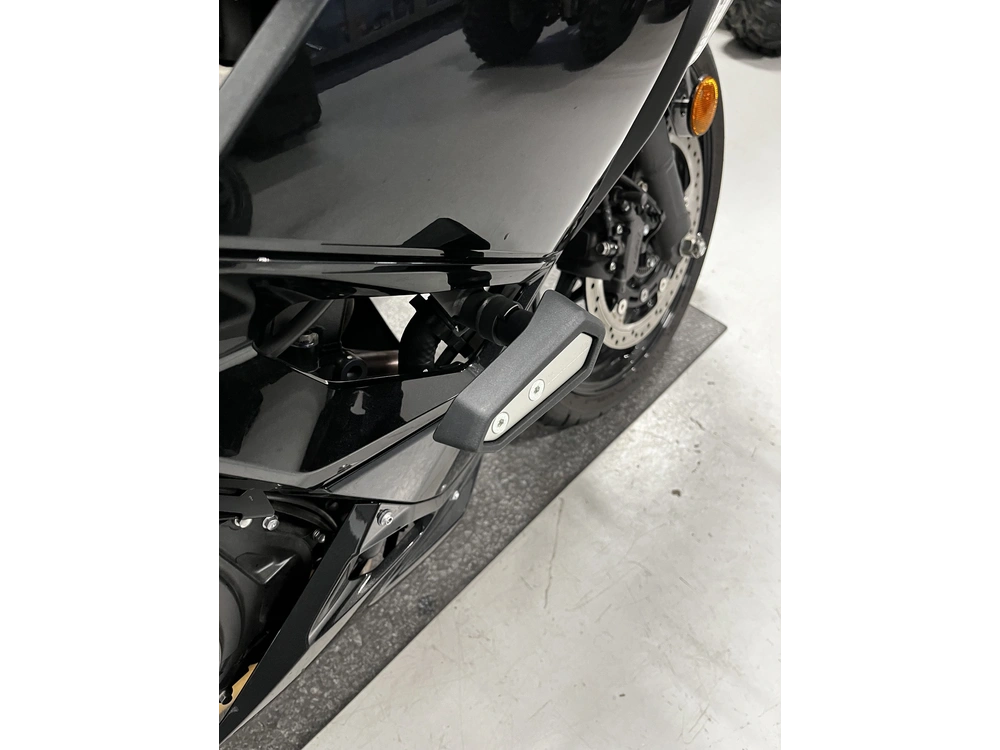 Kawasaki Ninja 500 Ninja 2024 alt