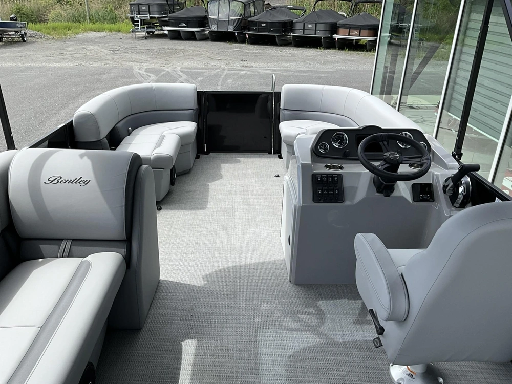 Bentley Le 180 Cr 2026 alt
