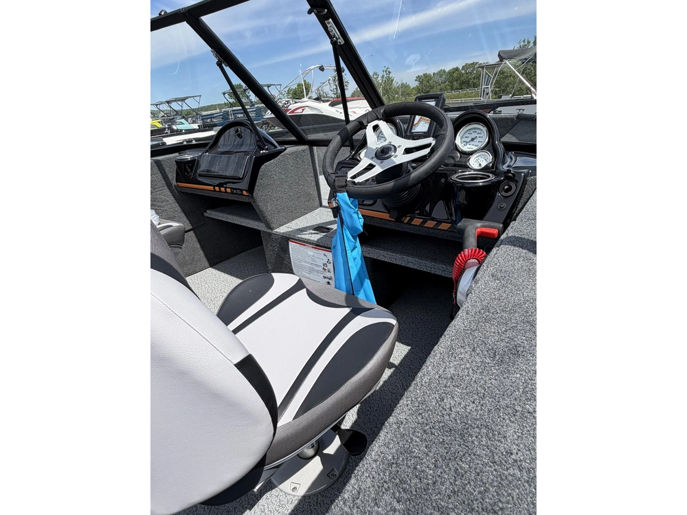 2026 Legend Legend 18 Xf / Boat Pkg W/galv Trailer