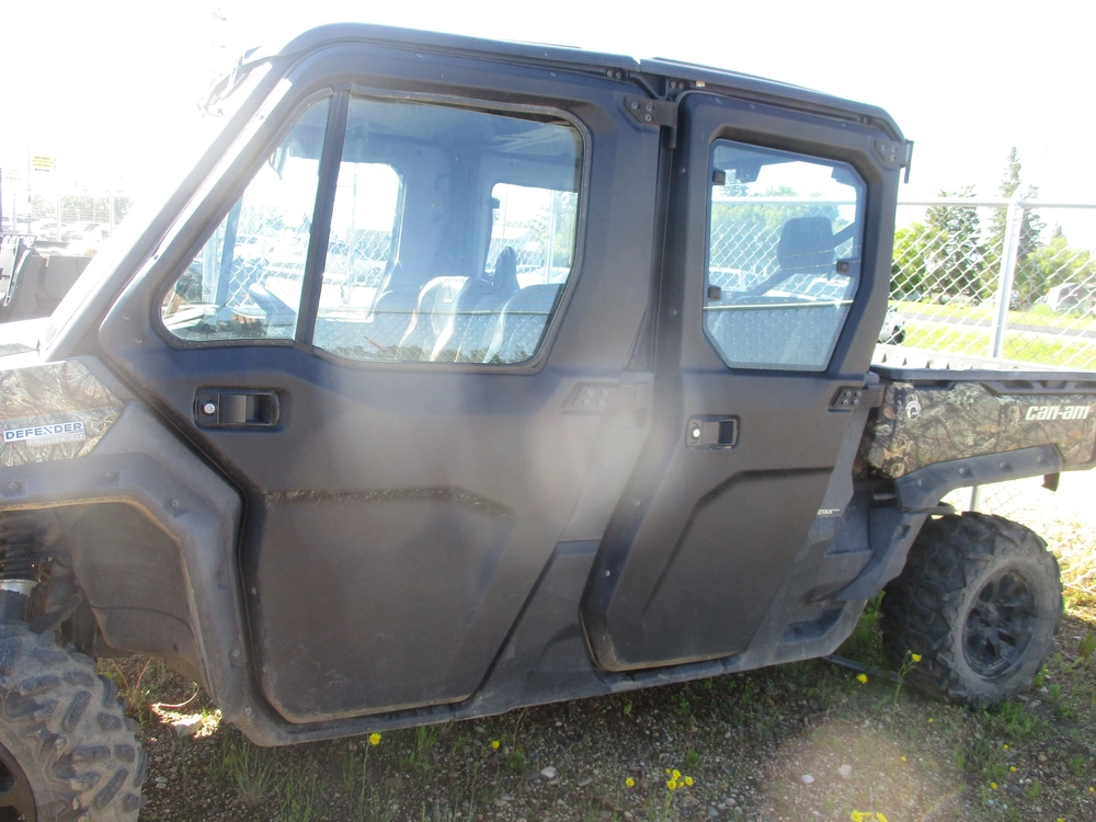 2021 Can-am Defender Ltd Max alt