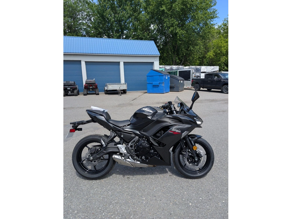 2026 Kawasaki Ninja 650 Noir 🎯 Versatile Sport Motorcycle R7 Cbr650r Gsx-8r Comfort Daily Performance 🟢 alt