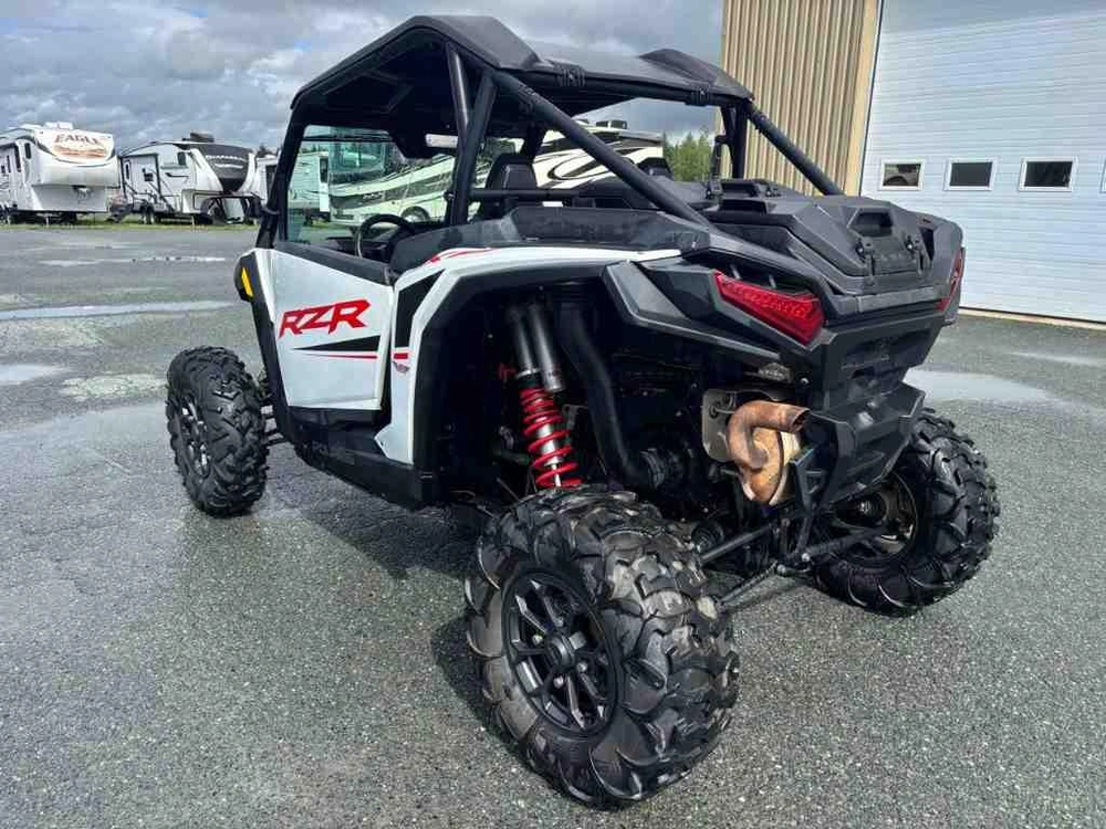 Polaris Rzr Xp 1000 Premium 2024 alt
