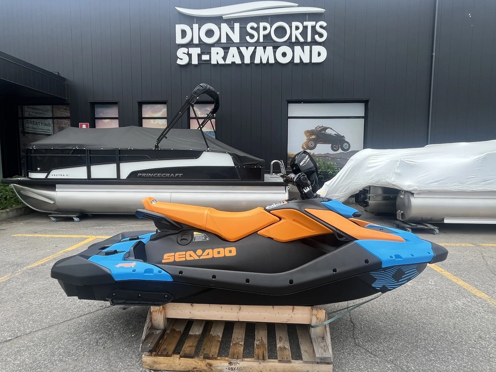 Sea-doo Spark Trixx 3 Places 2026 alt