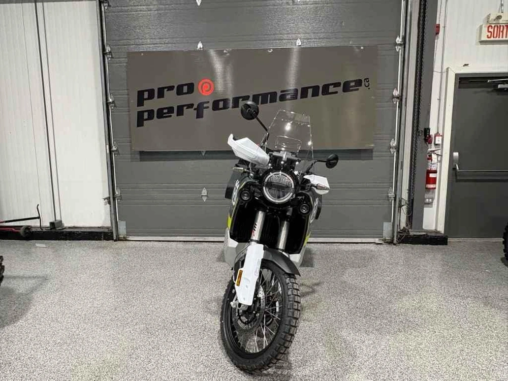 Husqvarna Norden 901 Expedition 2025 alt