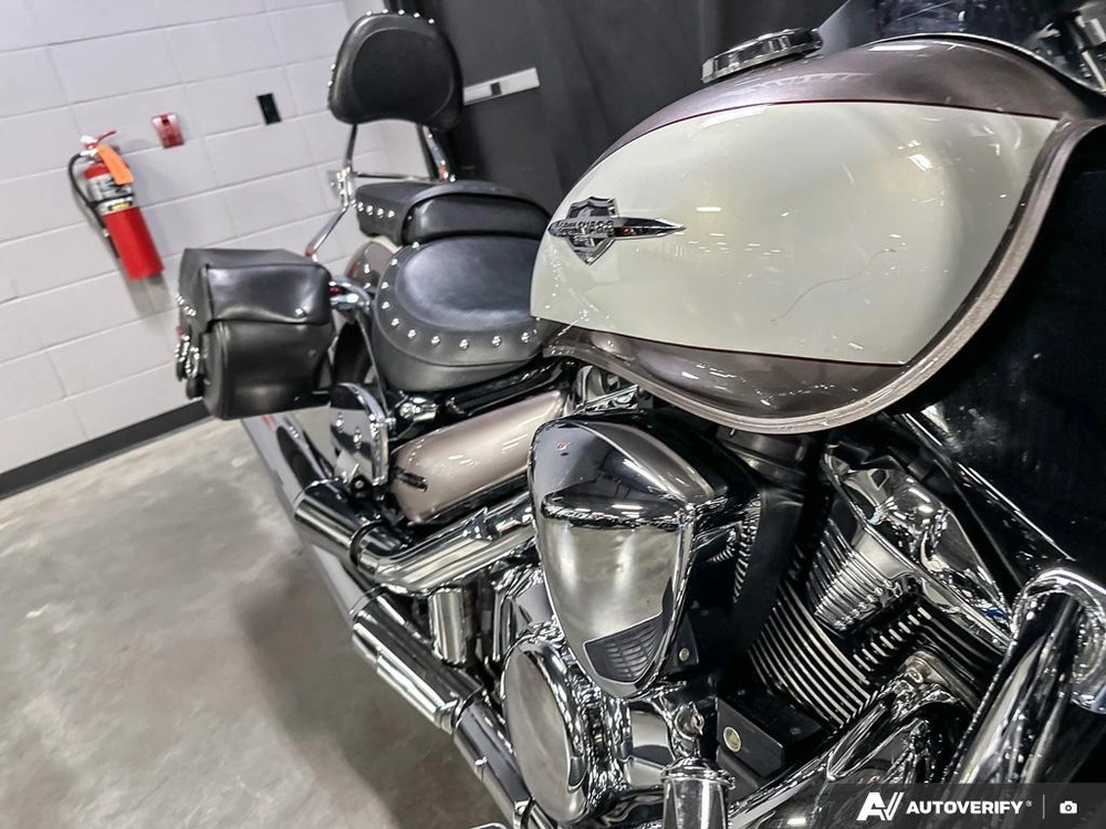 2009 Suzuki C109rt alt