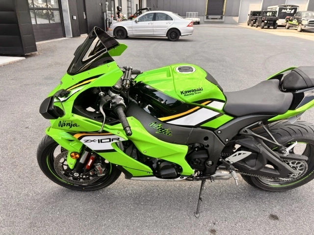 Kawasaki Ninja Zx-10r Ninja Zx-10r Zx10r Zx 10r Bas Km Krt 2025 alt