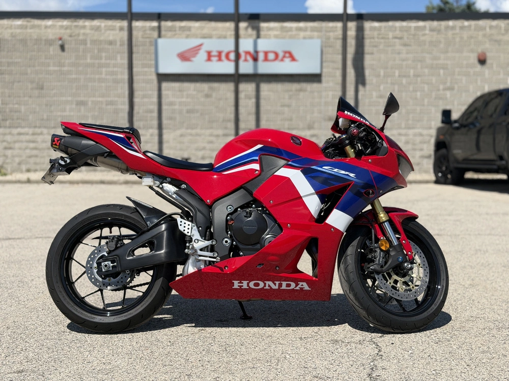 2024 Honda Cbr600rr alt