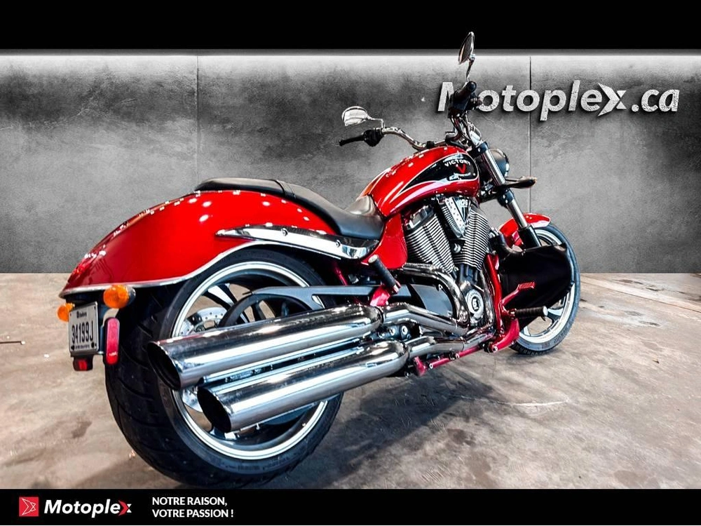 Victory Motorcycles Jackpot 2014 alt