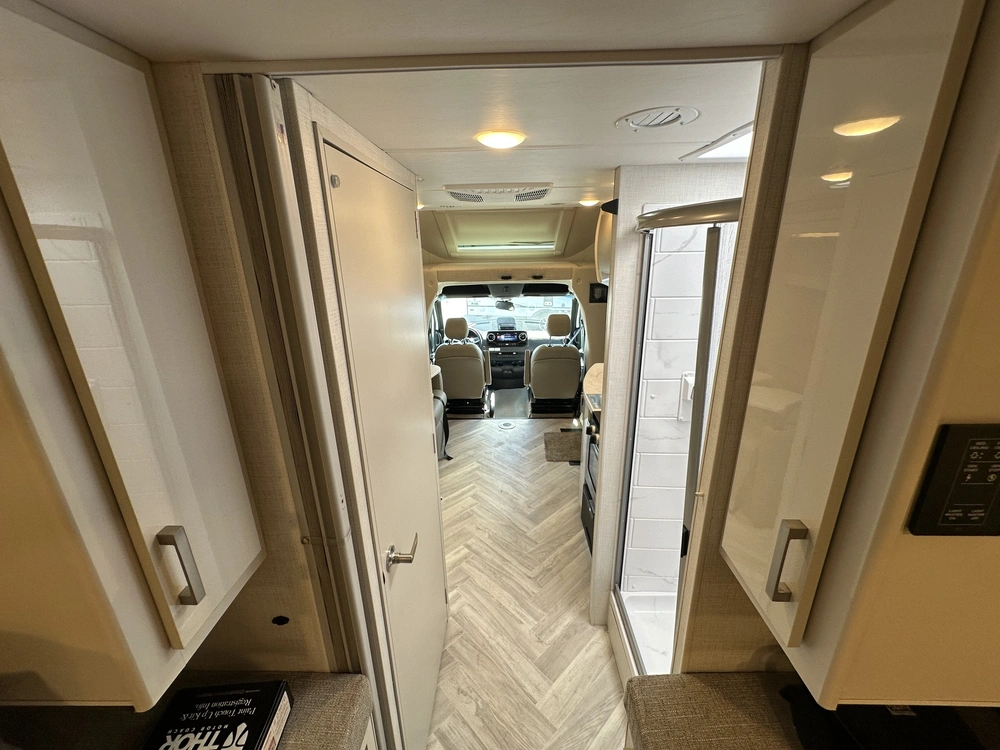 Thor Tiburon 24xl 2027 alt
