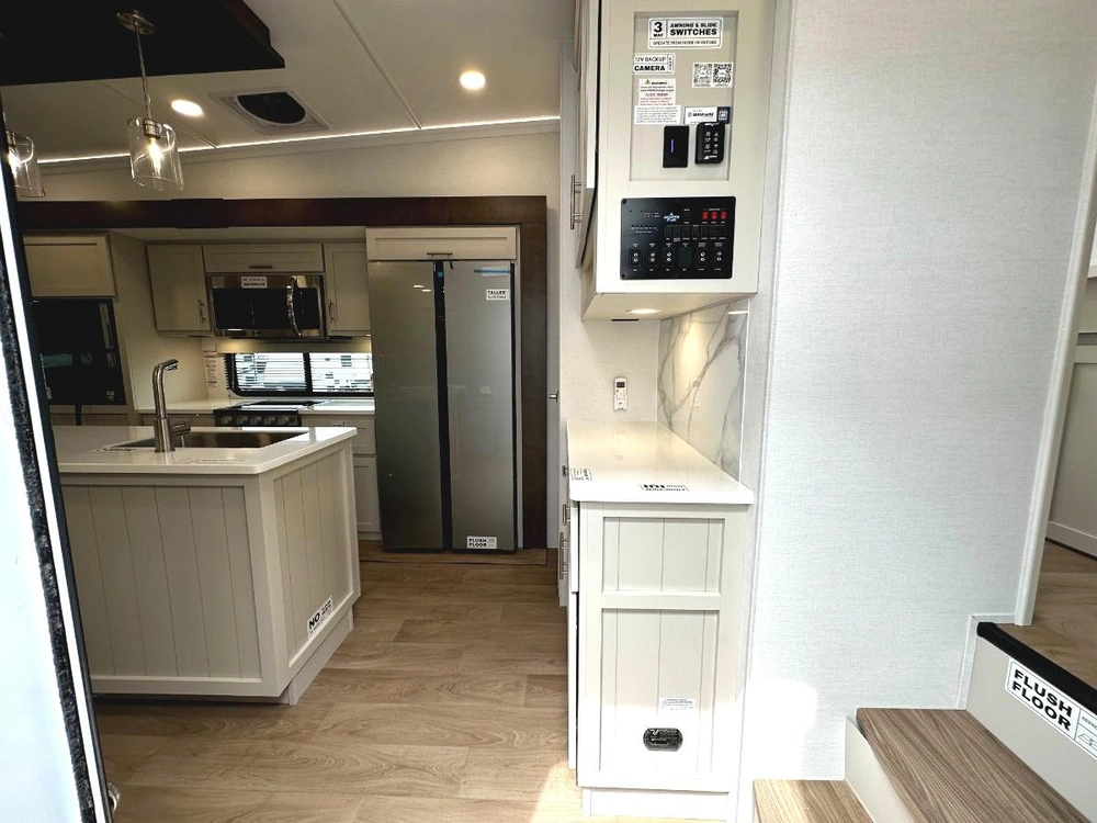 Alliance Rv Avenue 32rls 2027 alt