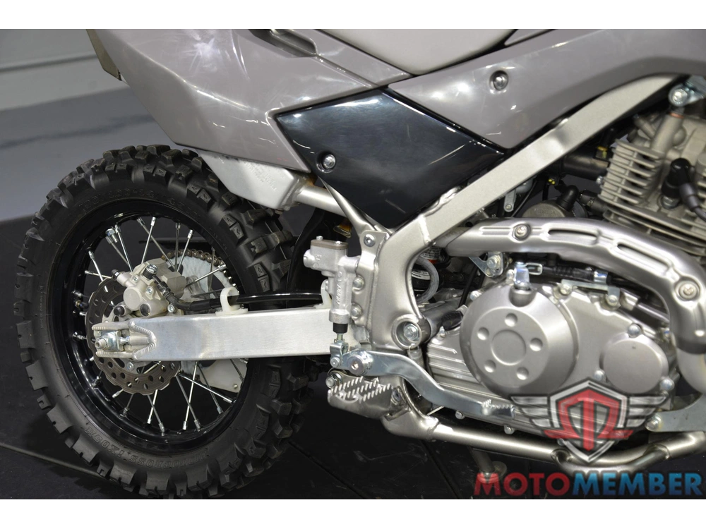 2024 Kawasaki Klx 140r alt
