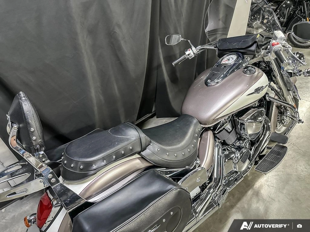 2009 Suzuki C109rt alt