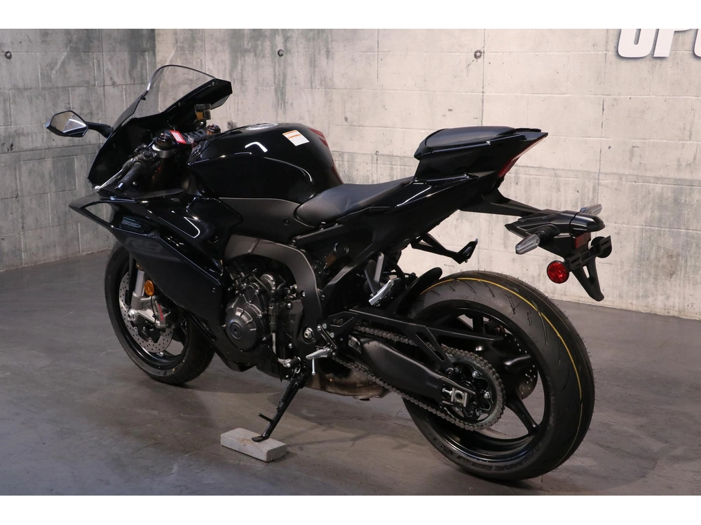 2026 Yamaha Yzf-r9 alt