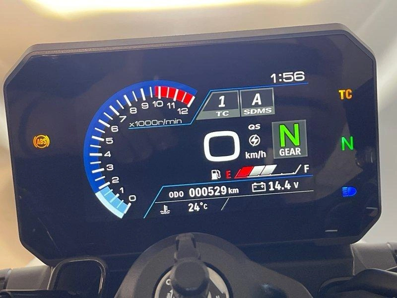 2025 Suzuki Gsx-8s alt