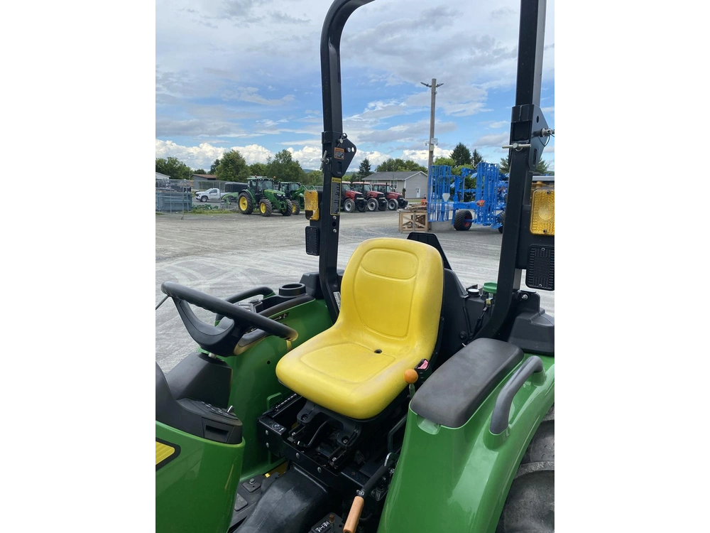 John Deere 3032e 2023 alt