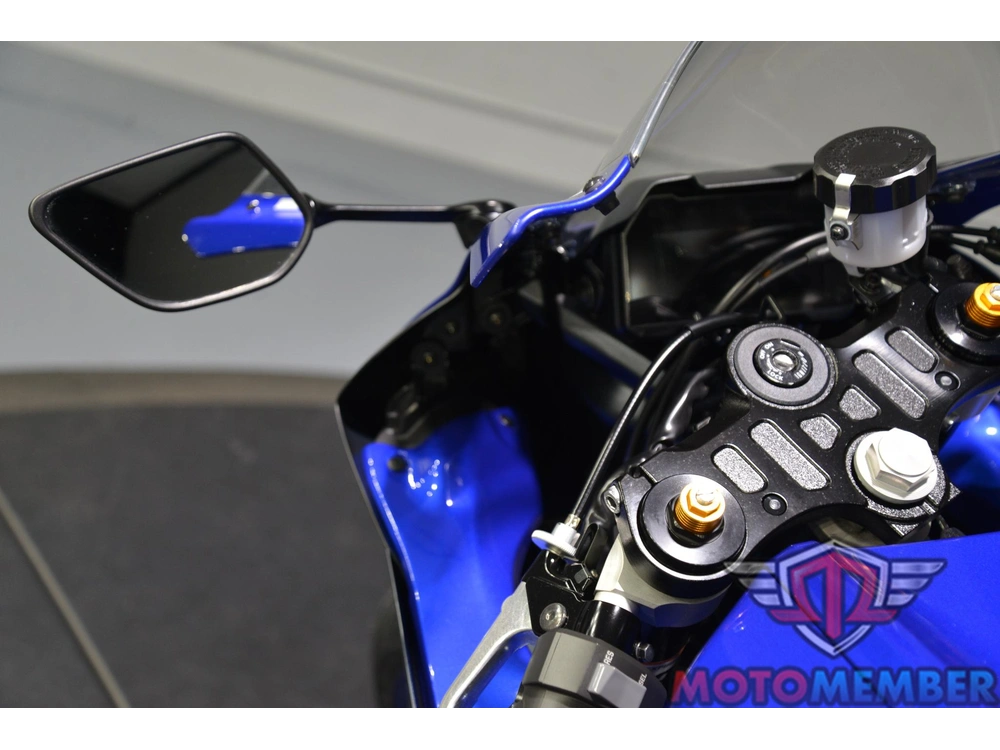 2022 Yamaha Yzf-r7 alt