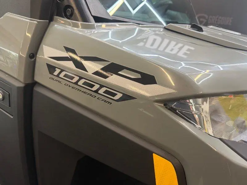 2027 Polaris RANGER XP 1000 AVEC CAB