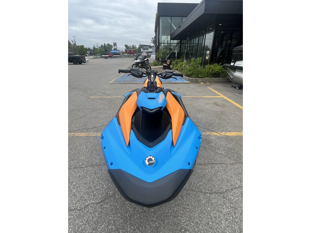 Sea-doo Spark Trixx 3 Places 2026 alt