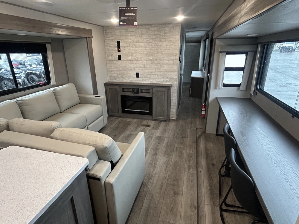 2026 Forest River Catalina 323 Maze alt