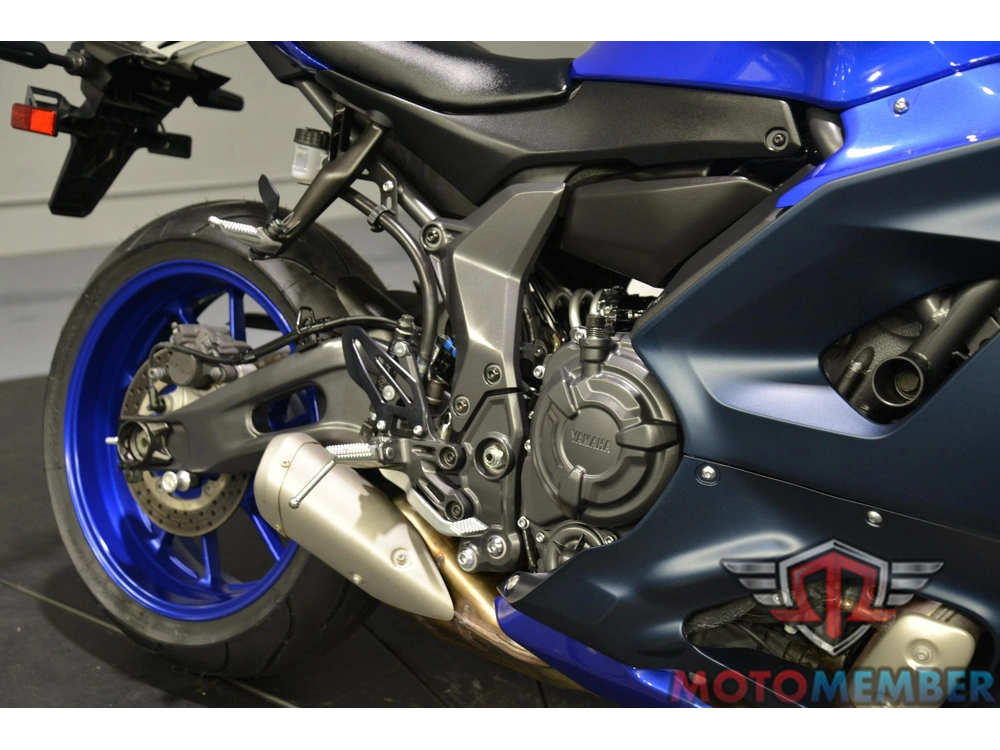 2022 Yamaha Yzf-r7 alt
