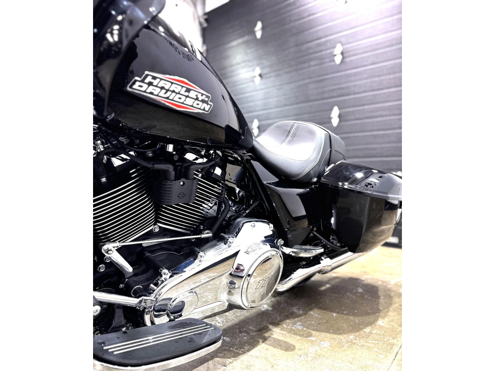 Harley-davidson Road Glide 2025 alt