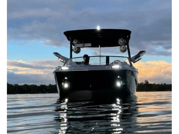 2021 Malibu M220 alt