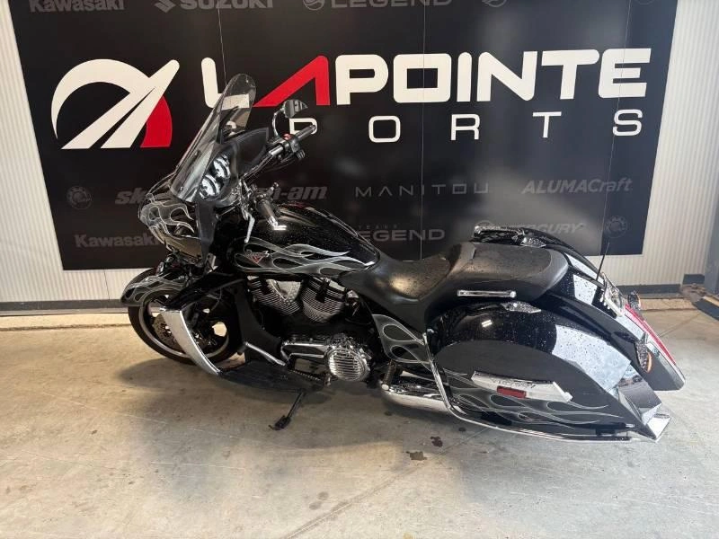 2013 Victory Motorcycles Cross Country 106 alt