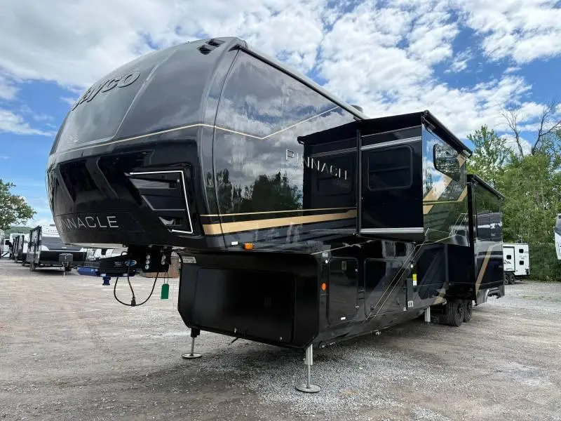 2027 Jayco Pinnacle