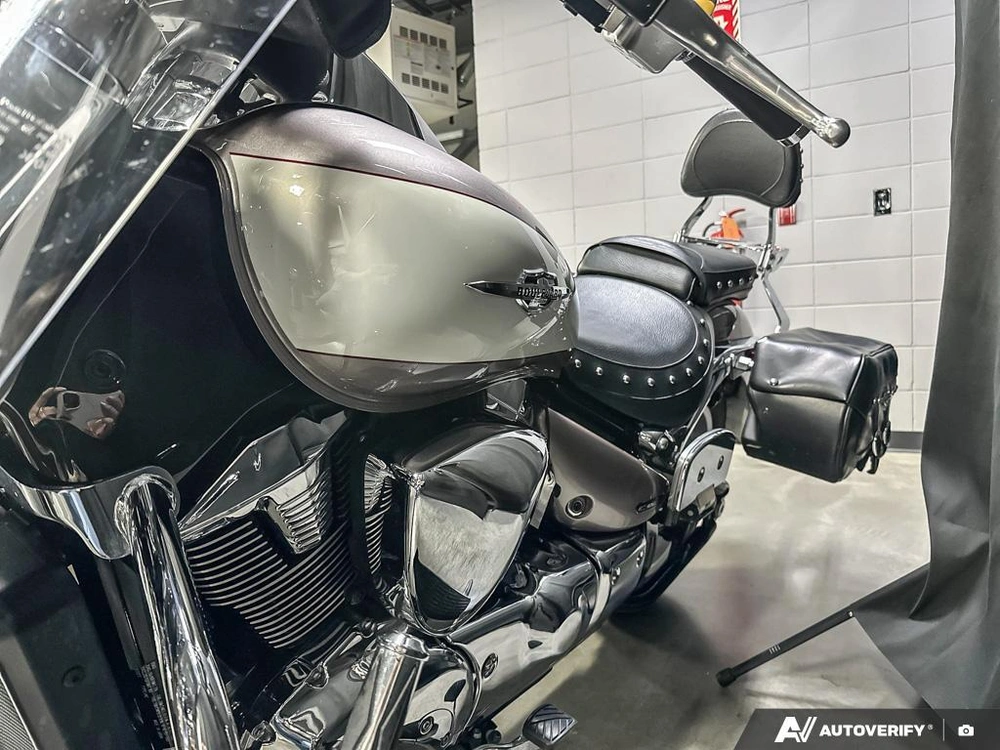 2009 Suzuki C109rt alt