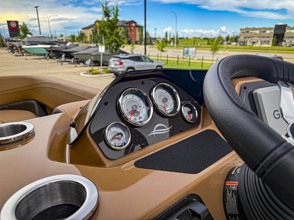 2026 Suncatcher Fusion 324ss alt