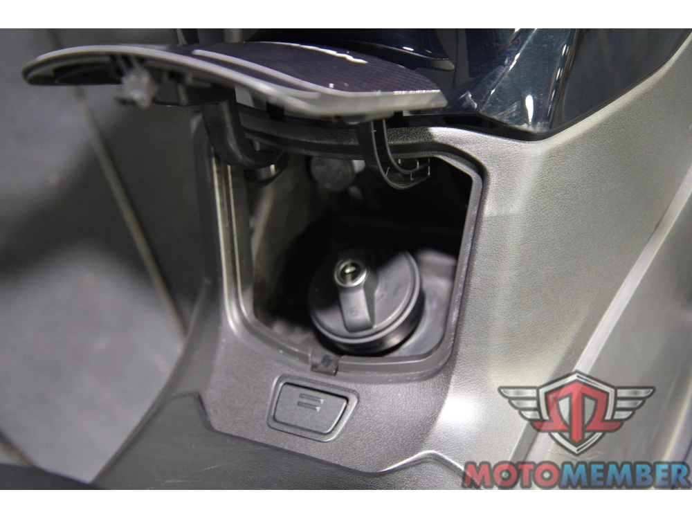 2019 Suzuki Burgman 400 alt