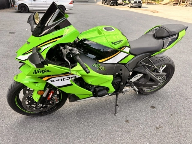Kawasaki Ninja Zx-10r Ninja Zx-10r Zx10r Zx 10r Bas Km Krt 2025 alt