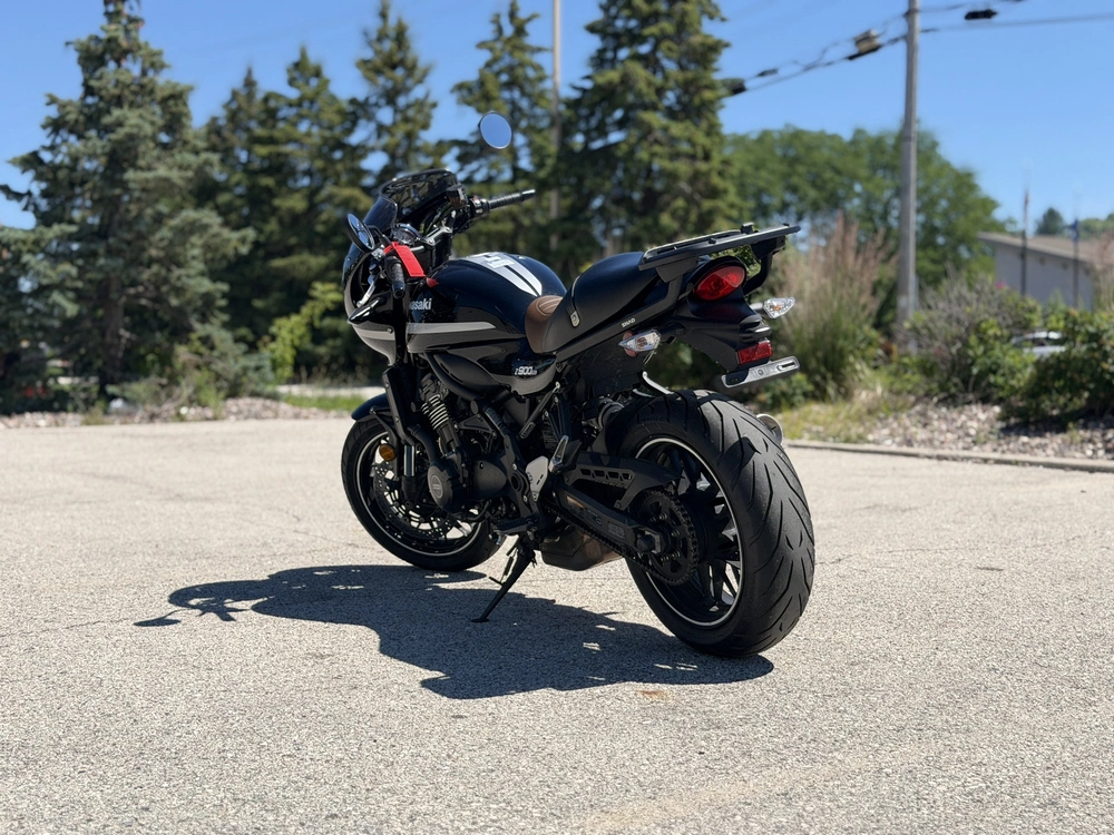 2021 Kawasaki Z900rs alt