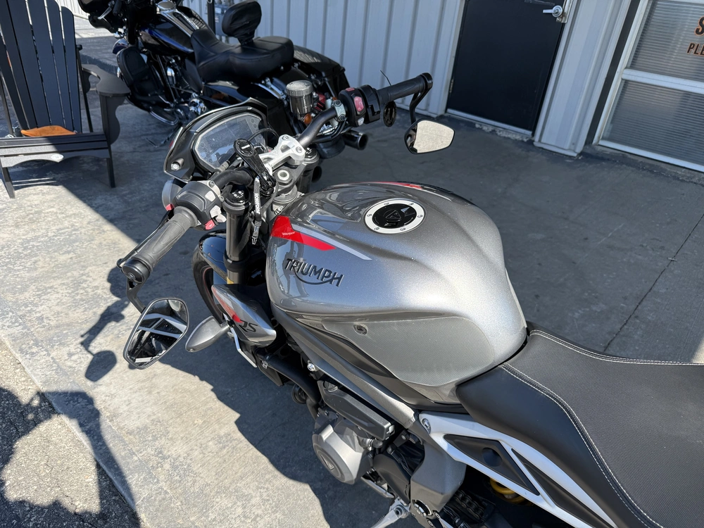2020 Triumph Street Triple Rs alt