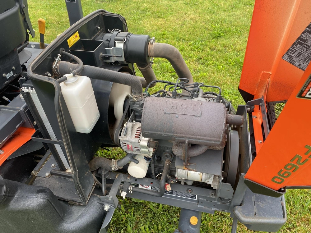 2018 Kubota F2690 alt