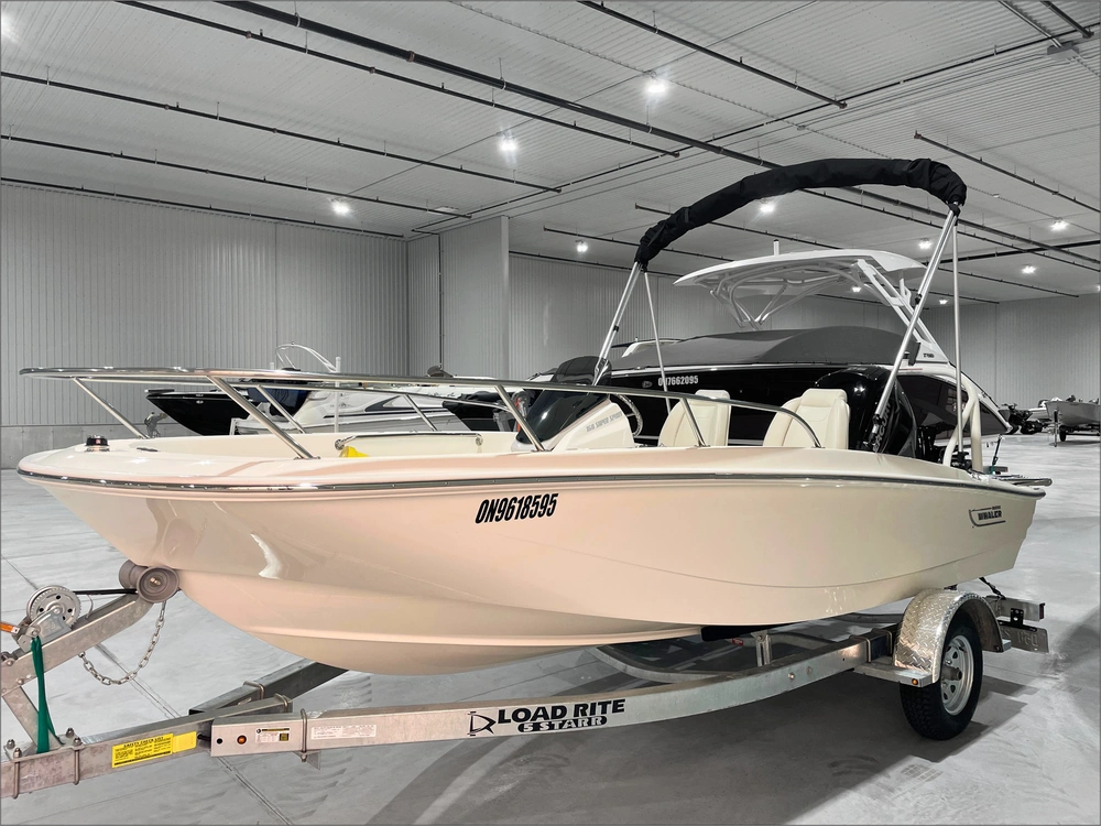 2024 Boston Whaler 160ss alt