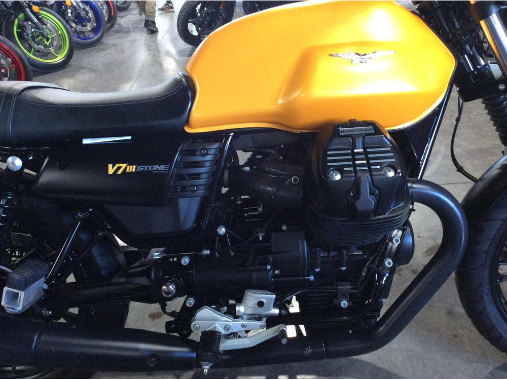 Moto Guzzi V7 Iii Stone Abs 2017 alt