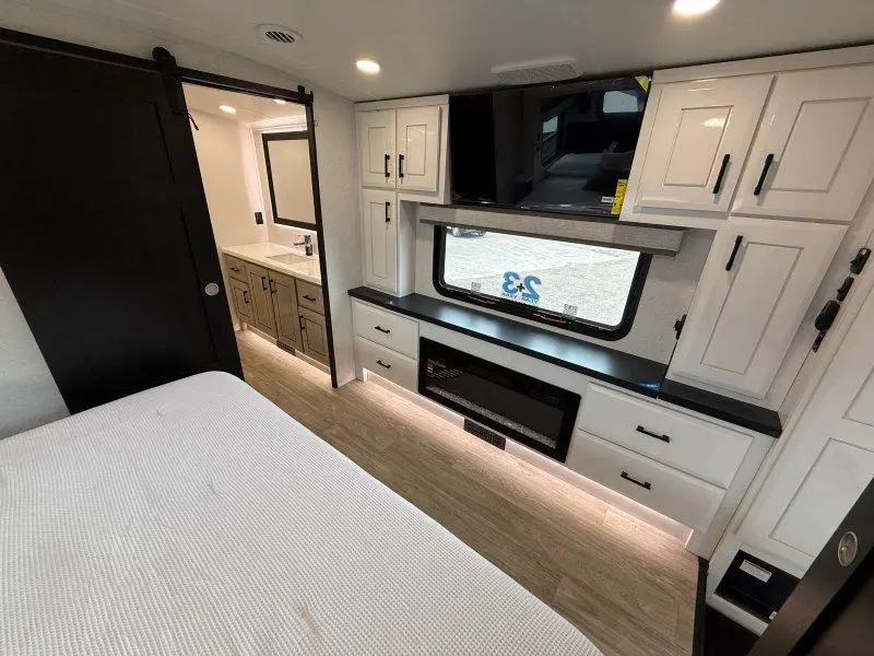 2027 Jayco Pinnacle