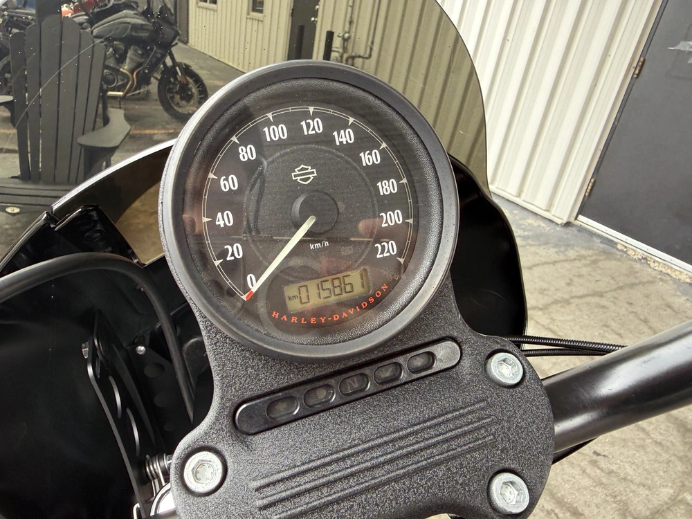 2017 Harley-davidson Iron 883 alt
