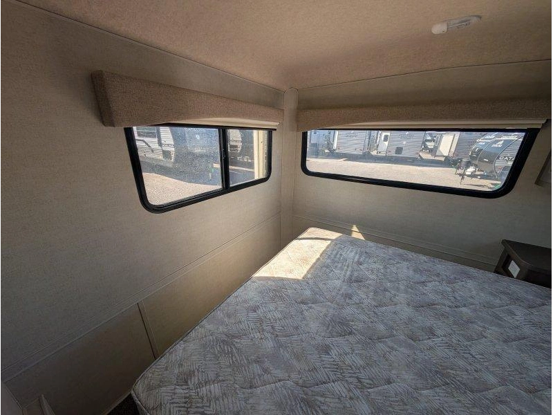 Bigfoot Rv Bigfoot 25b25rqs 2027 alt