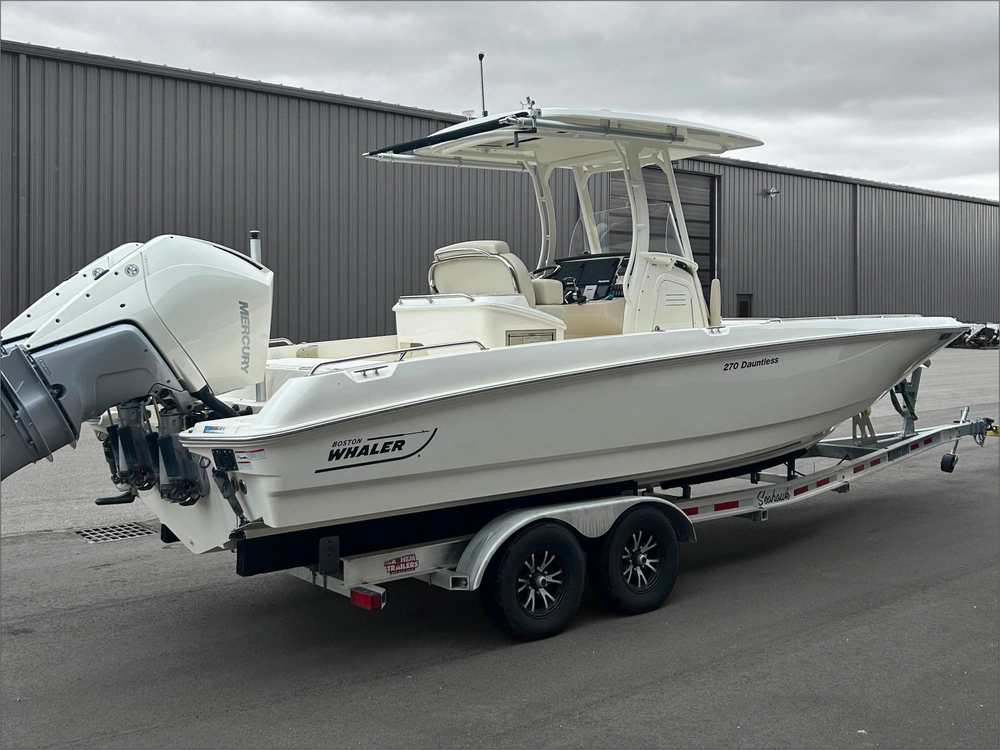 2022 Boston Whaler 270 Dauntless alt