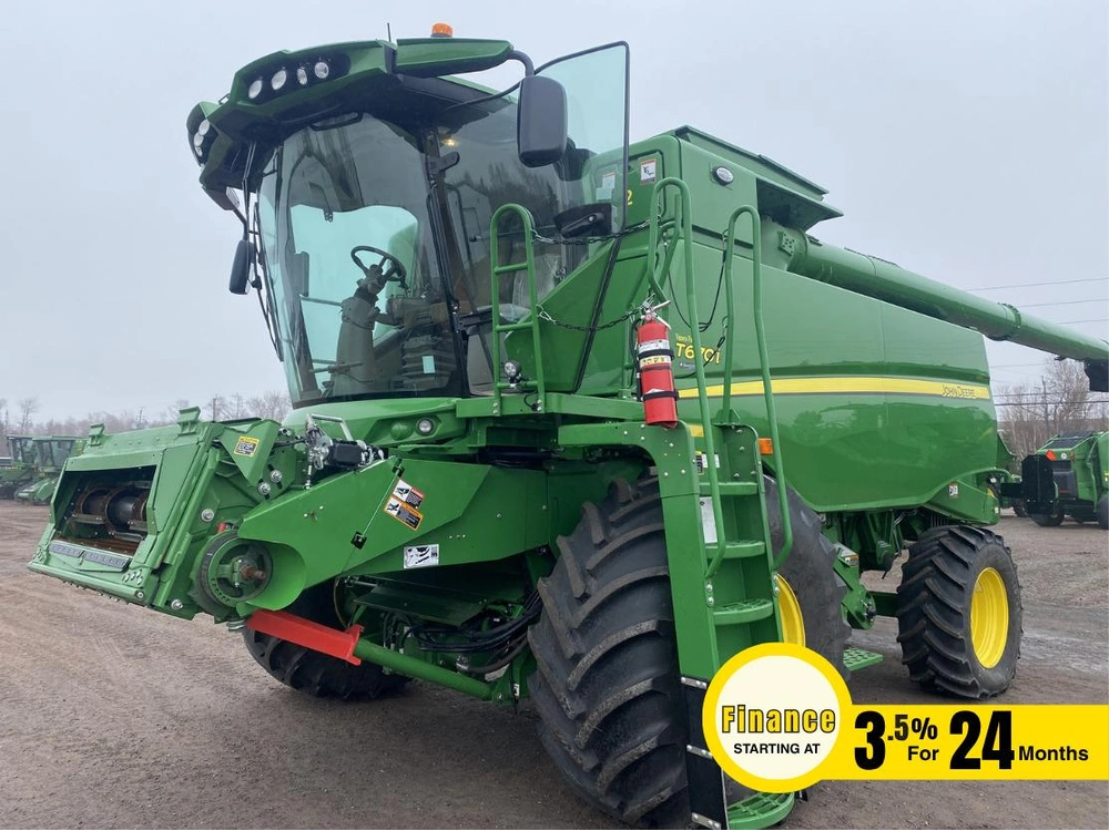 2023 John Deere T670 alt