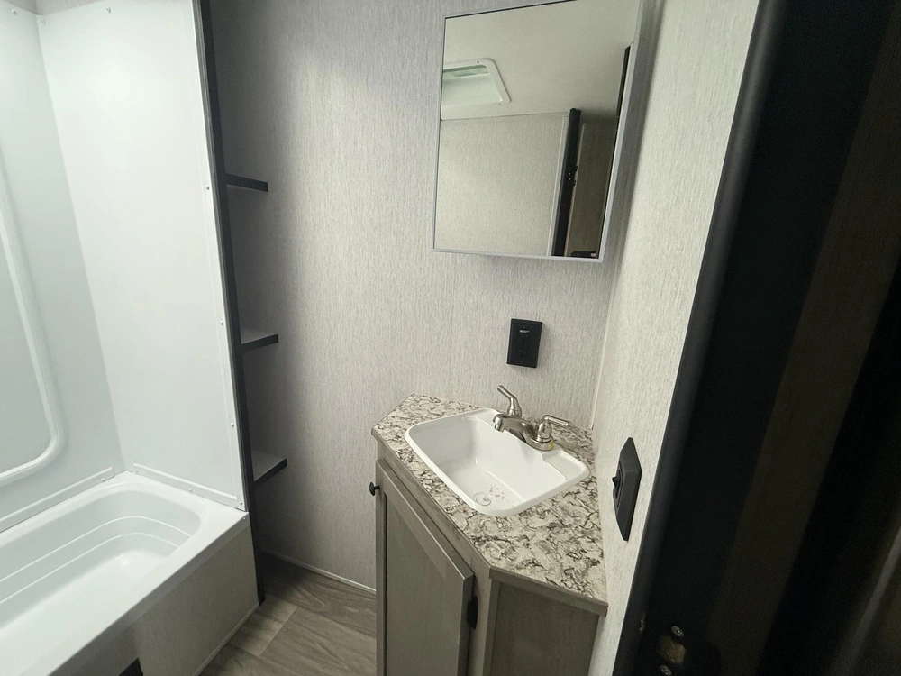 2027 Sunset Park Rv Sunlite Limited 21db alt