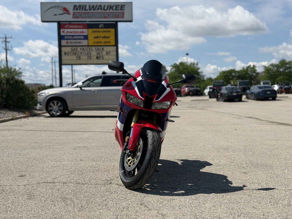2024 Honda Cbr600rr alt