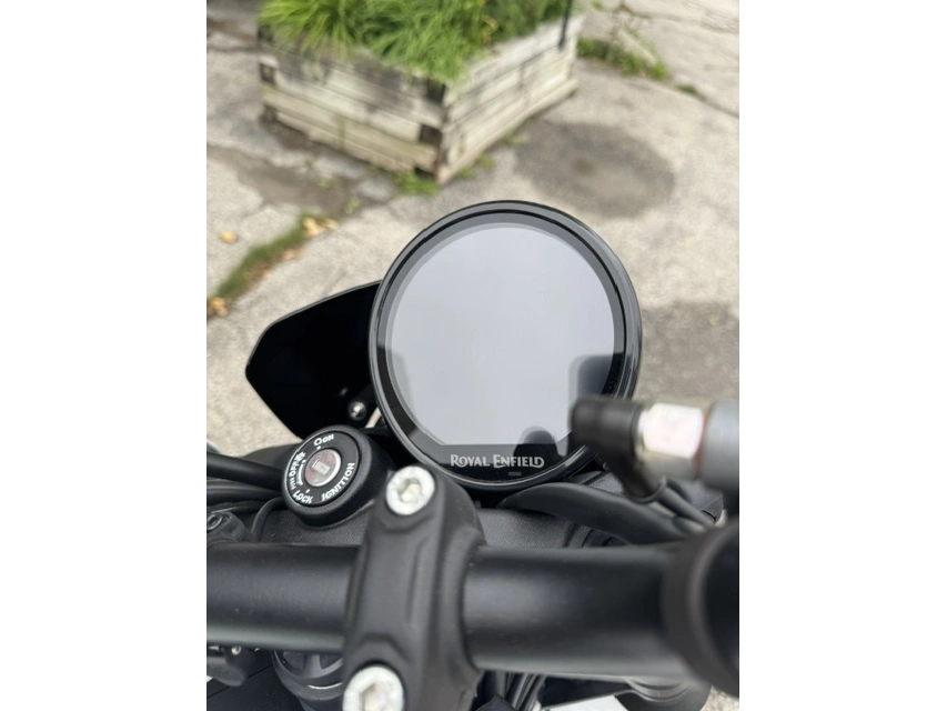 2026 Royal Enfield Guerrilla 450 Brava Blue alt