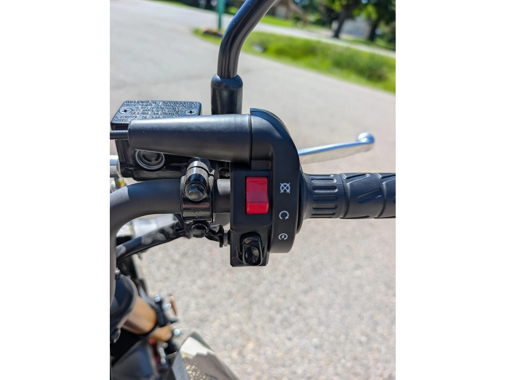 2025 Kawasaki Z125 Pro alt