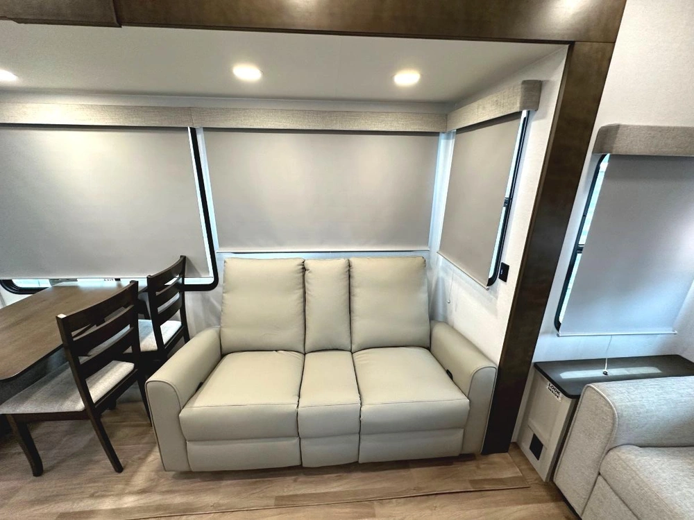 Alliance Rv Avenue 32rls 2027 alt