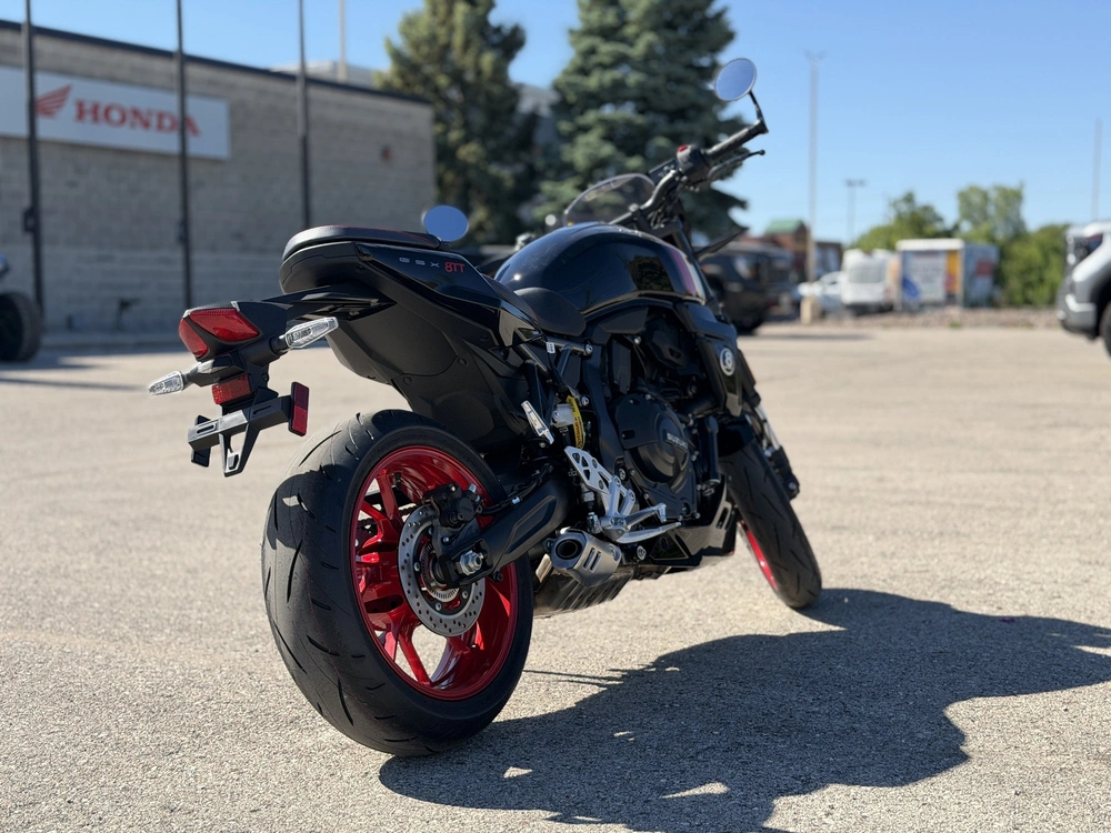 2026 Suzuki Gsx-8tt alt
