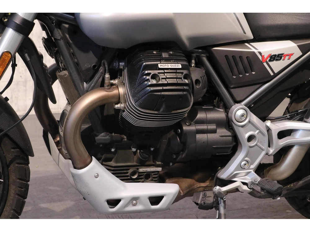 Moto Guzzi V85tt 2022 alt