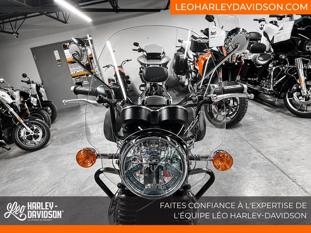 2022 Triumph Bonneville T120 alt